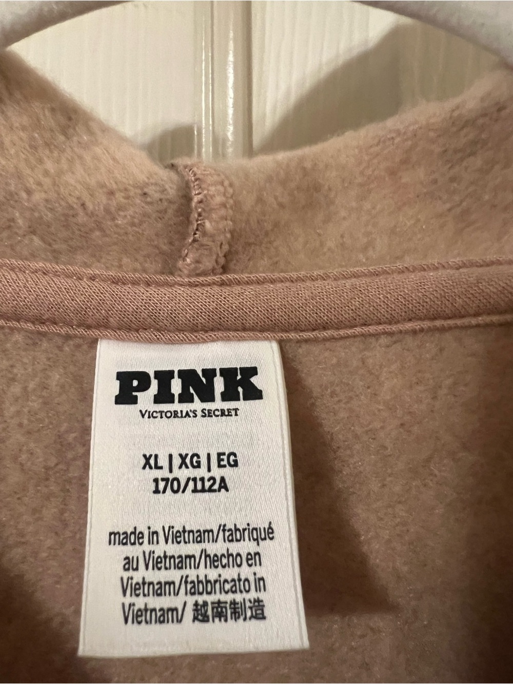 Like New PINK Victoria's Secret 🛍️3 for 25 🛍️Leopard Print Zip-Up Hoodie Size XL - Picture 2 of 10